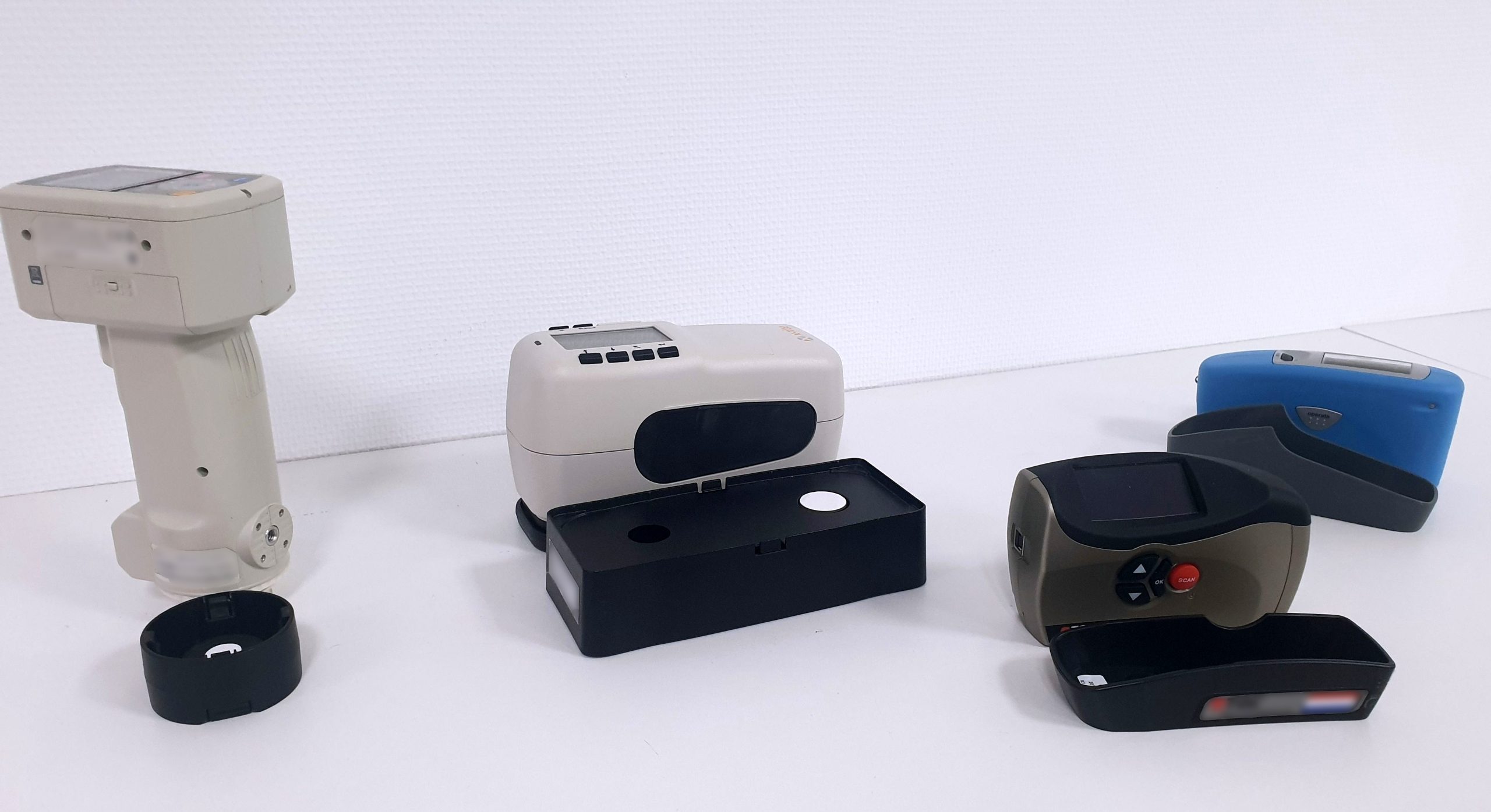 Equipos de medida con sus piezas de ajuste